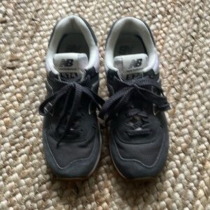 New balance 574 size 6 worn twice 🌼